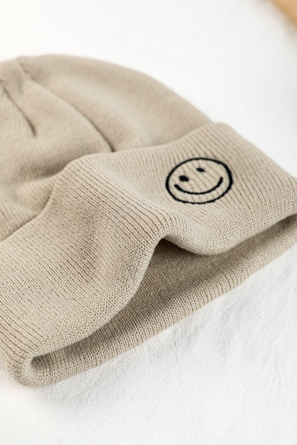 White Smiley Face Eaveless Beanie Hats