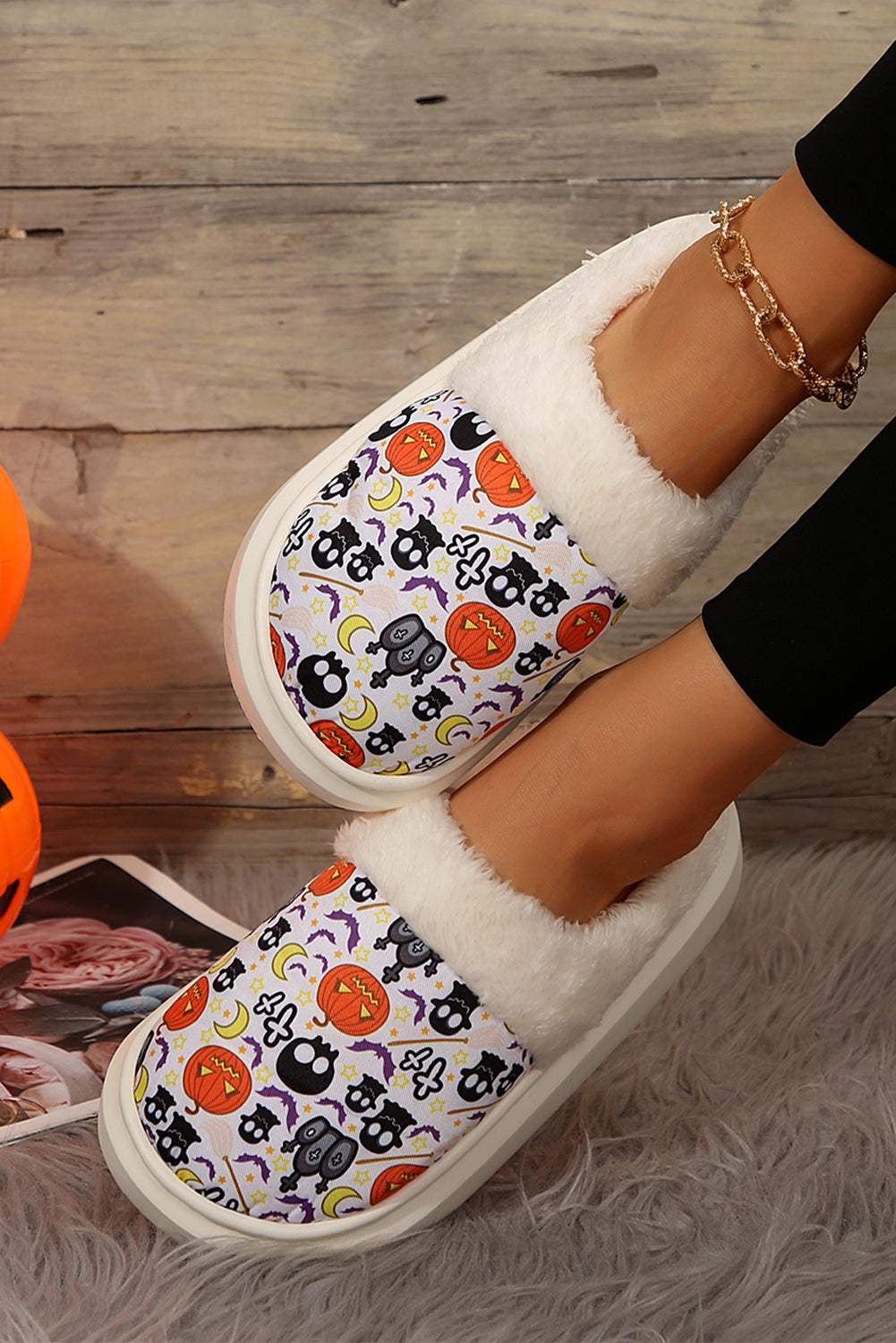 White Halloween Pumpkin Ghost Print Plush Home Slippers