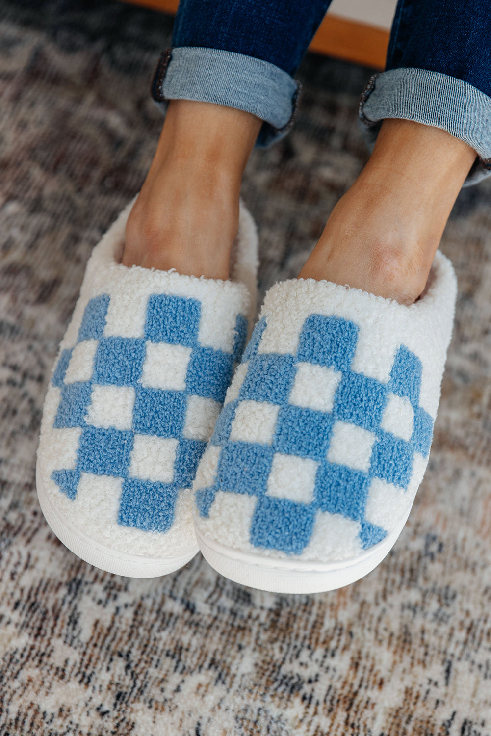 Light Blue Checkered Round Toe Plush Slippers