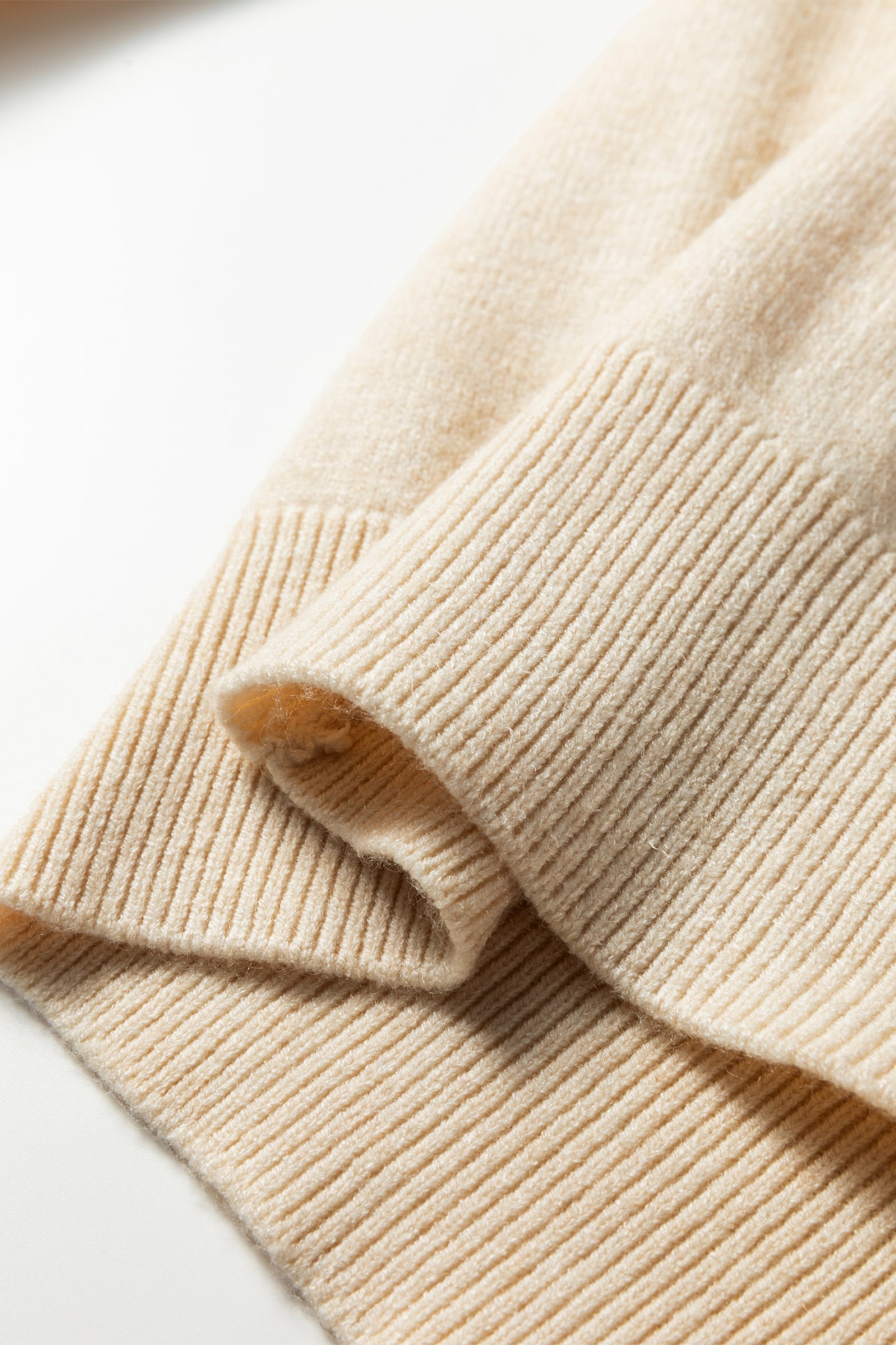 Jet Stream Lace Trim Patchwork Buttoned Cuffs Loose Sweater