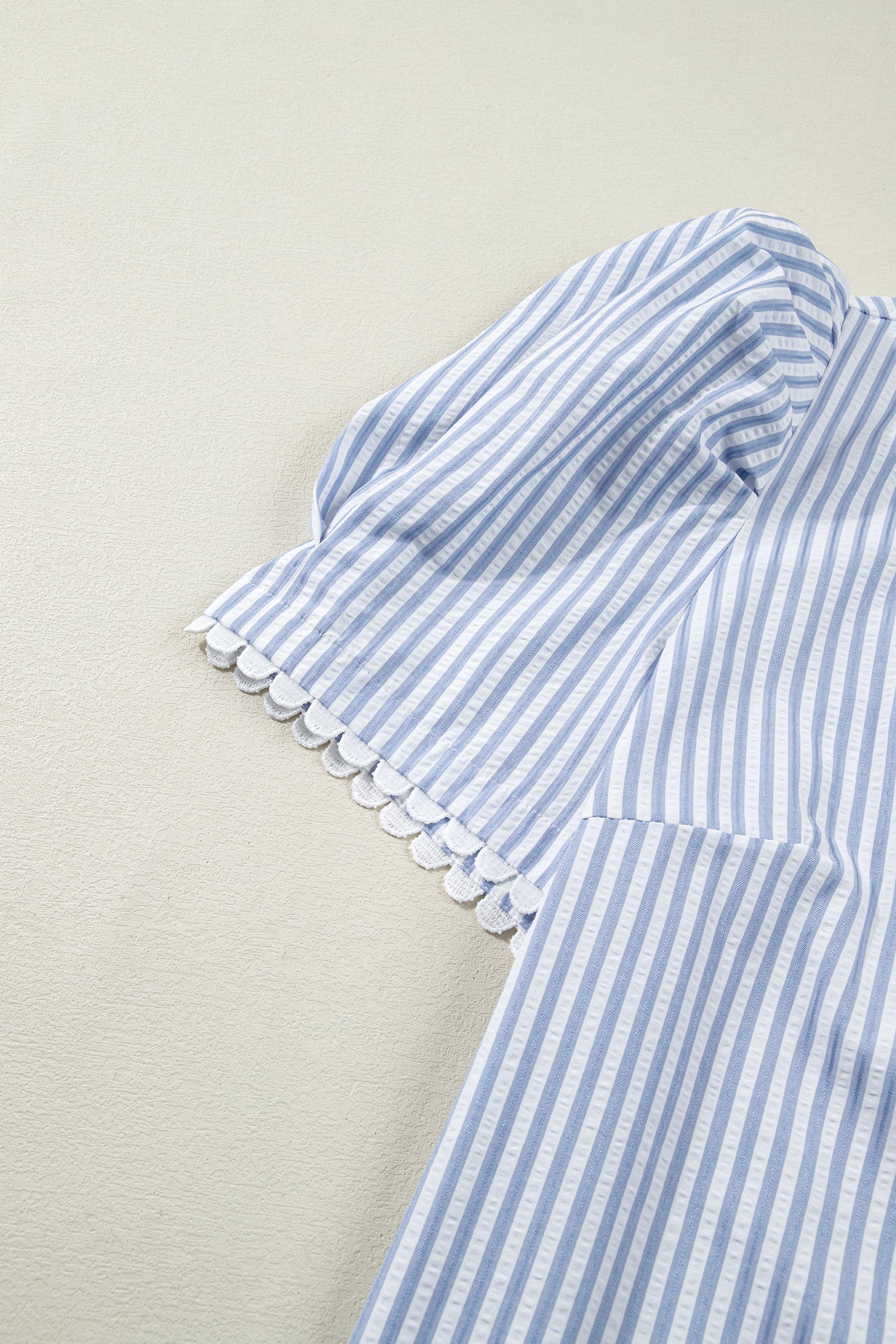 Sky Blue Stripe Plus Size Leopard Patchwork Collar Short Bubble Sleeve Blouse