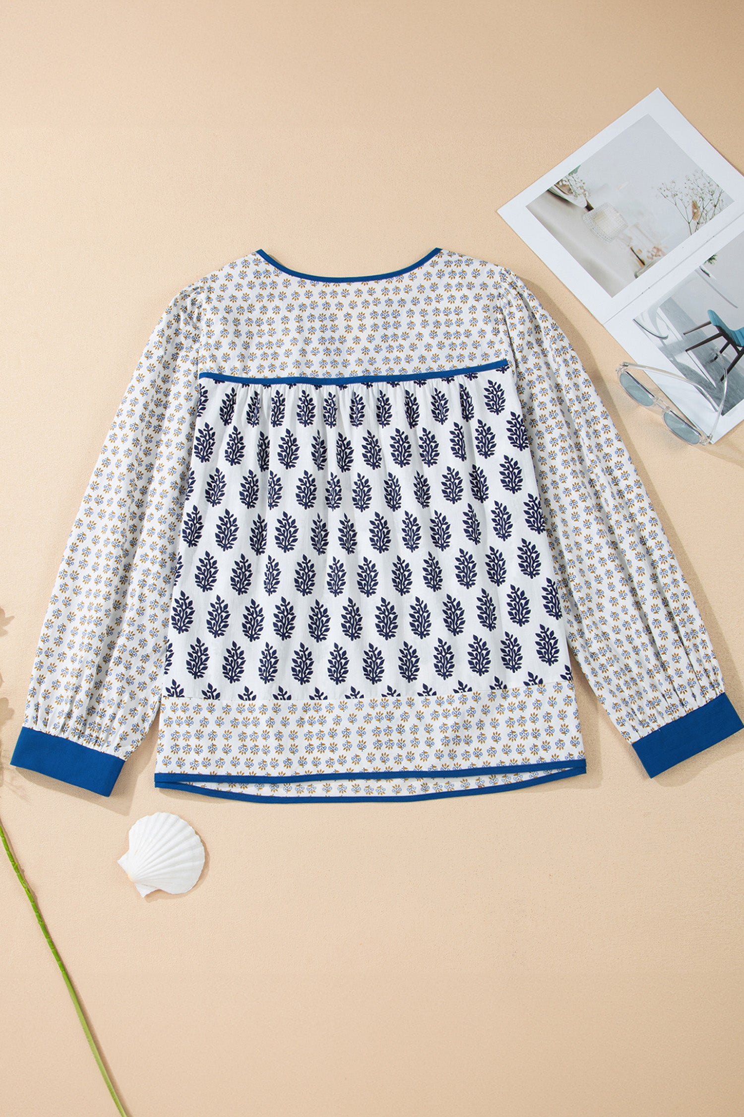 White Plus Size Boho Floral Print Contrast Trim Split Neck Puff Sleeve Patchwork Blouse