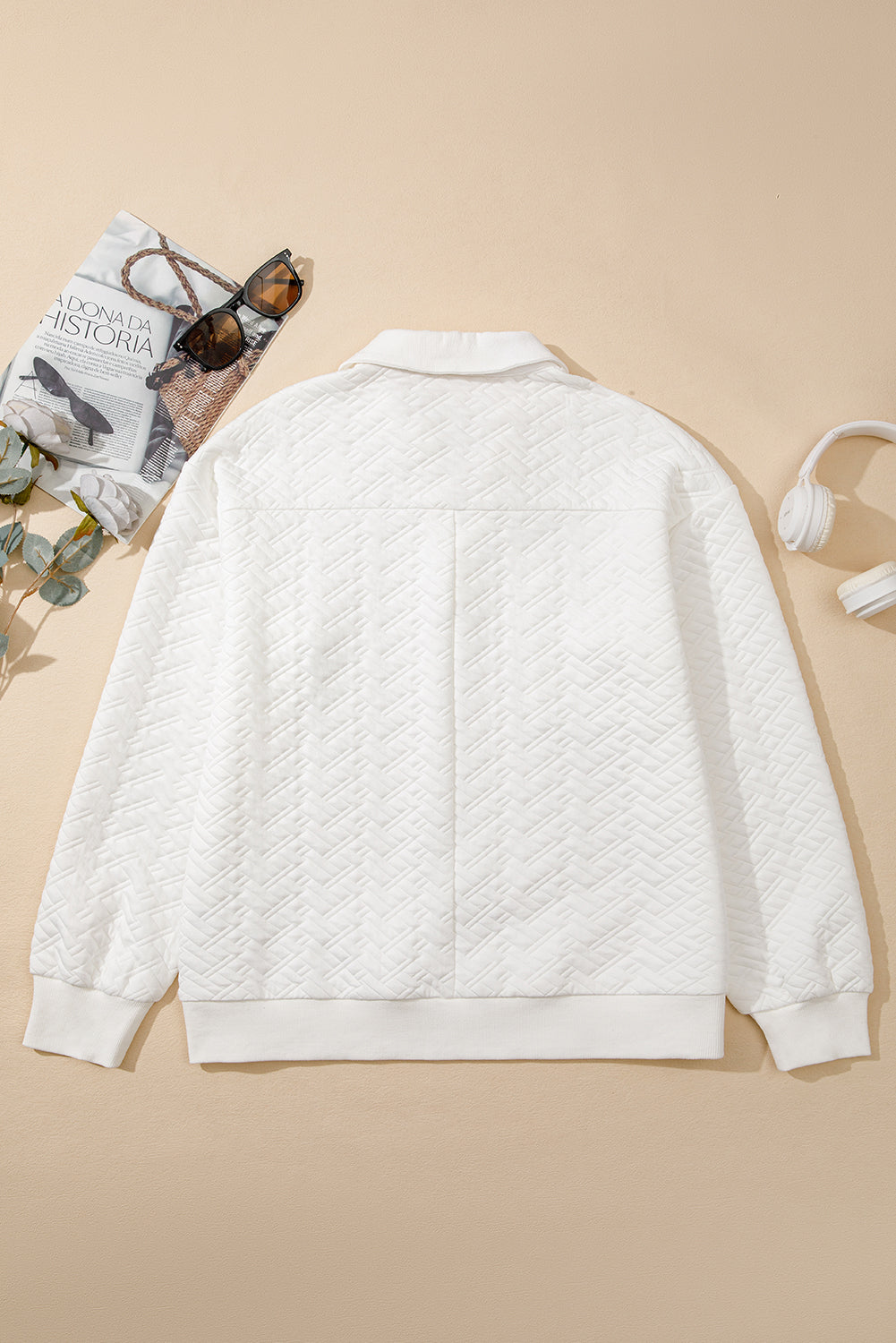 White Textured Pocketed Collared V Neck Pullover Sweatshirt