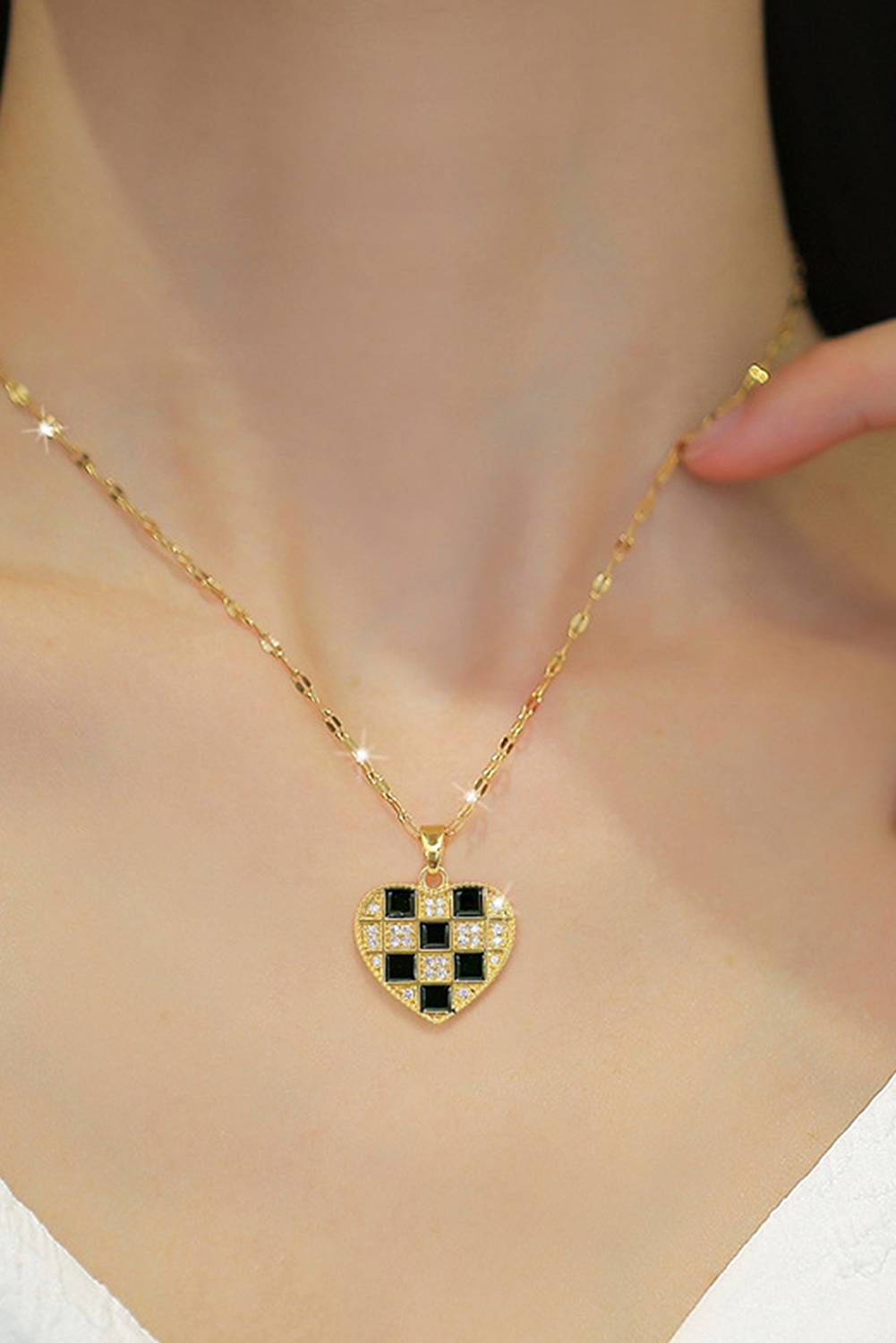 Gold Checker Heart Shape Pendant Necklace