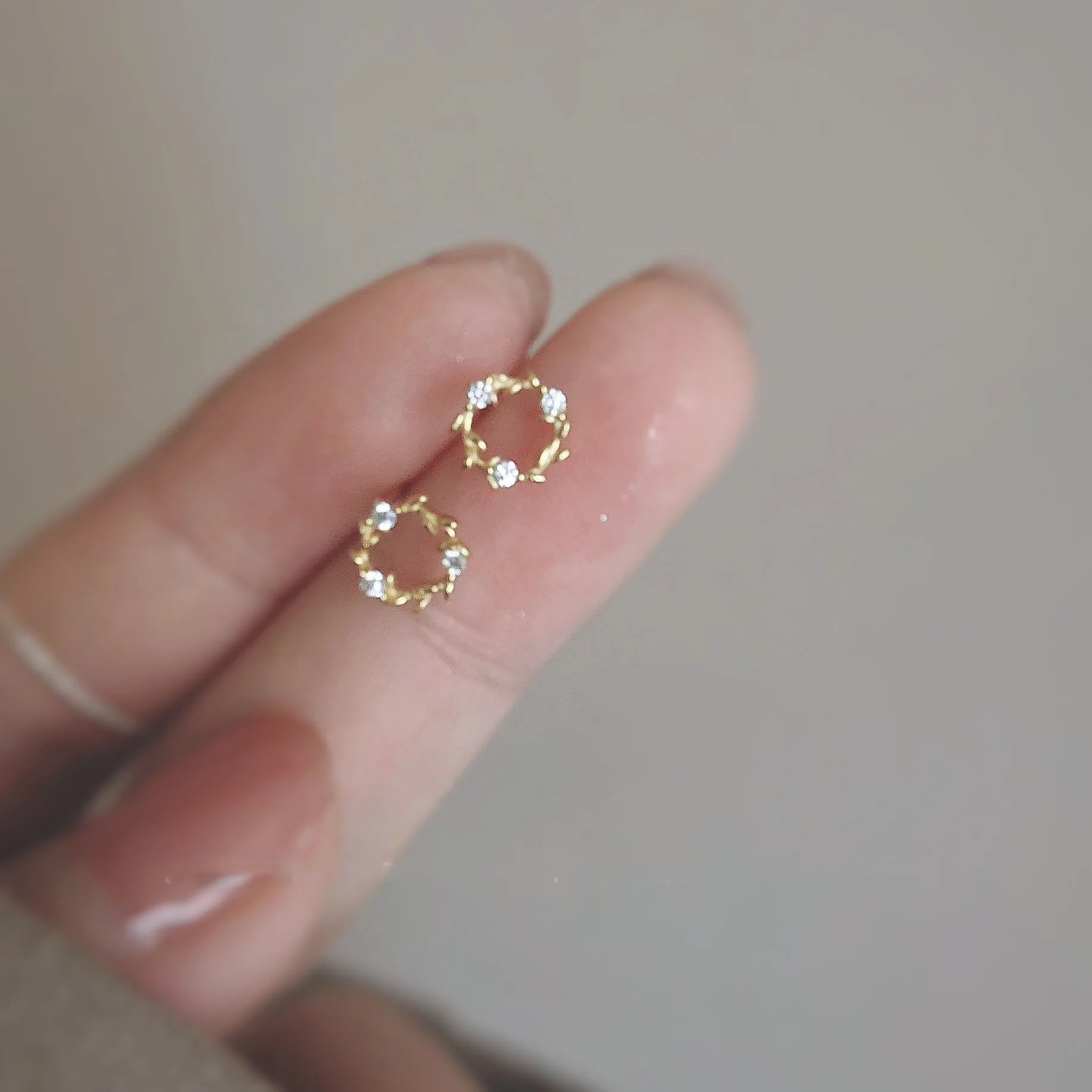 925 Silver Needle Simple Small Stud Earrings Round Cubic Zirconia Minimalist Stud Earrings Gift for Her