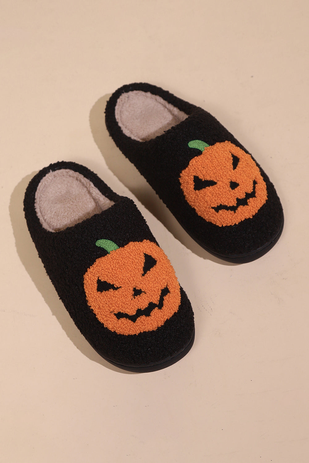 Black Halloween Pumpkin Print Plush Slippers