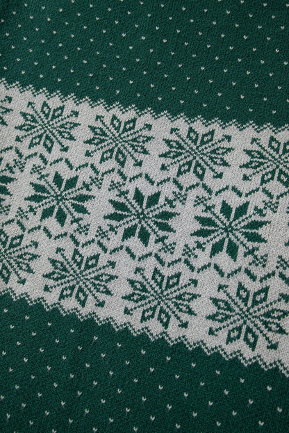 Green Christmas Snowflake Pattern Drop Shoulder Plus Size Sweater